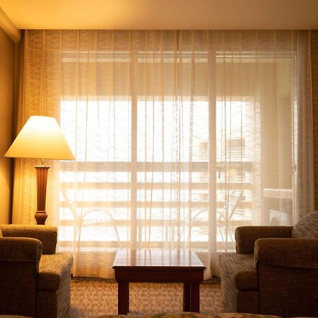 Radisson Blu Hotel Pune Kharadi Exterior photo A room at the hotel