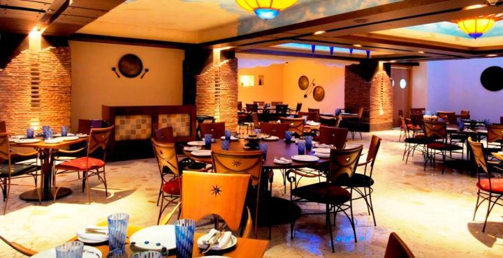 Radisson Blu Hotel Pune Kharadi Exterior photo The interior of the restaurant